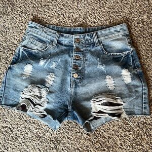 Button fly denim shorts
